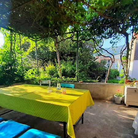 Dida Roko, Rustikalni Apartman S Terasom Kaštela Exterior foto