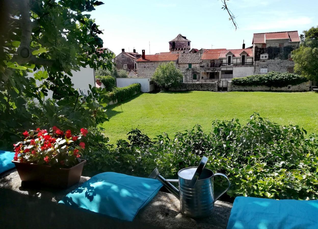 Dida Roko, Rustikalni Apartman S Terasom Kaštela Exterior foto