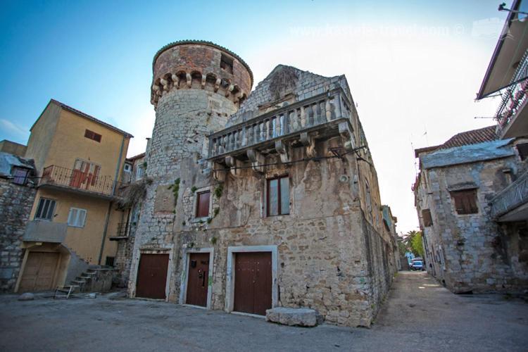 Dida Roko, Rustikalni Apartman S Terasom Kaštela Exterior foto