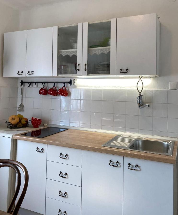 Dida Roko, Rustikalni Apartman S Terasom Kaštela Exterior foto